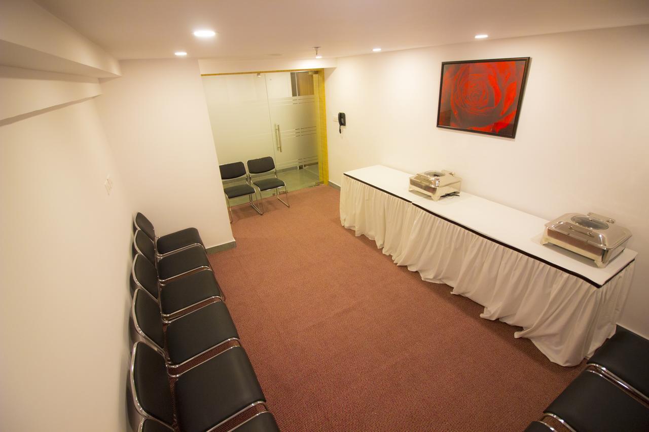 The Grace Hostel โกลกาตา ภายนอก รูปภาพ