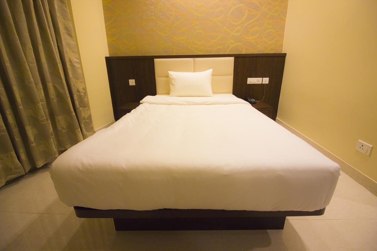 The Grace Hostel โกลกาตา ภายนอก รูปภาพ